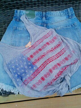 2 PC LOT WILD FABLE SHORTS SIZE 6 AND A TAKARA TANK TOP SIZE SMALL
